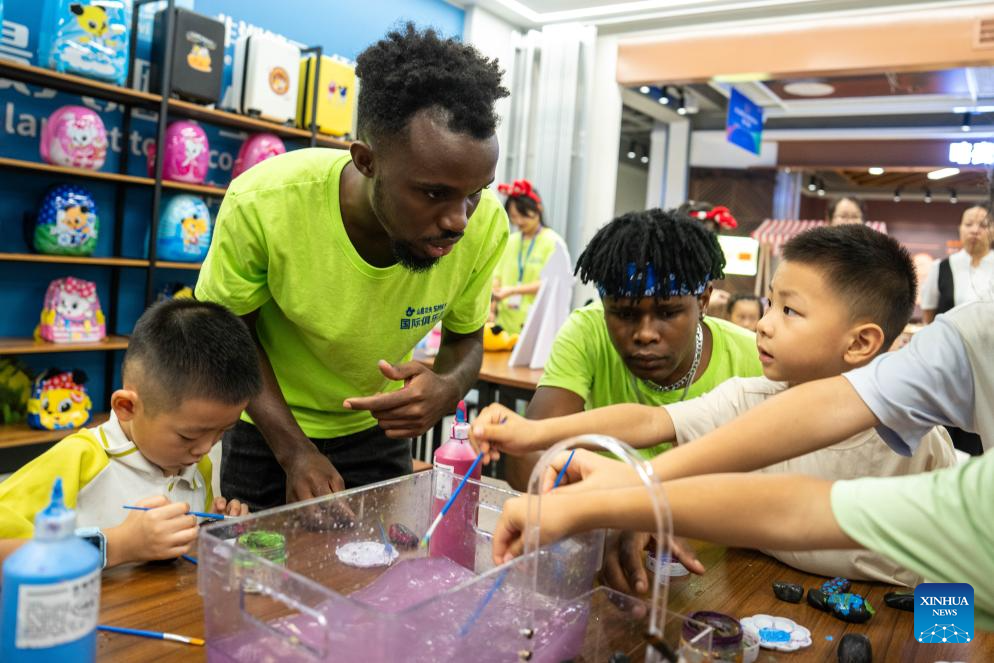 Diversas actividades para promover comunicación entre jóvenes de China y África organizadas durante vacaciones de verano