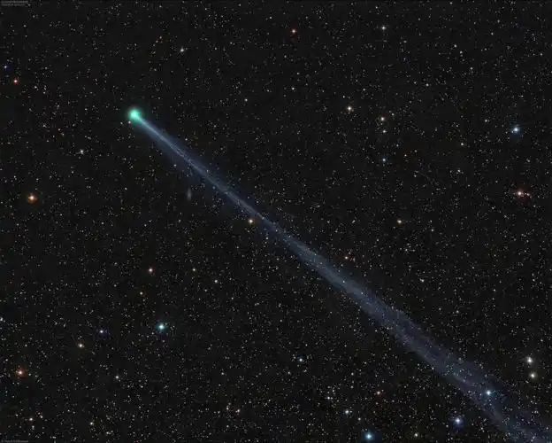 Cometa SWAN25F será visible en Chile: mira cuándo y dónde verlo